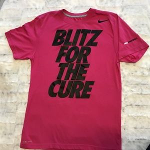NIKE FOOTBALL WOMEN'S SZ SMALL CANCER T-SHIRT